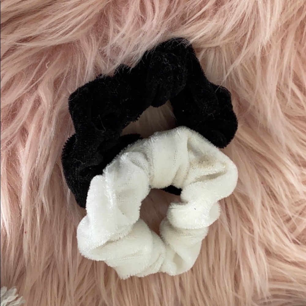 Black and white scrunchies